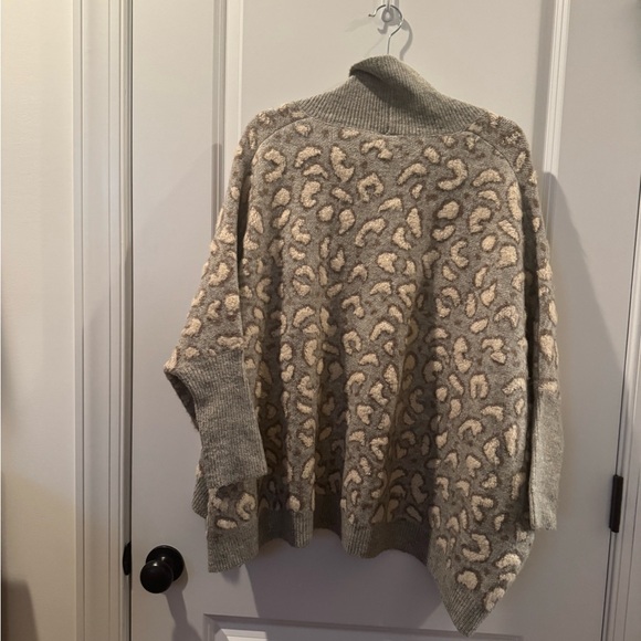 Anthropologie Beige and Cream Knit Cardigan - Picture 4 of 6